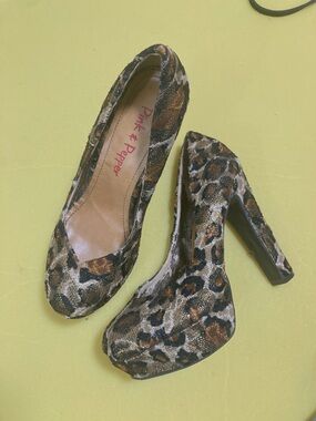 Pink & Pepper Leopard Print Platform High Heels - Brown Tones